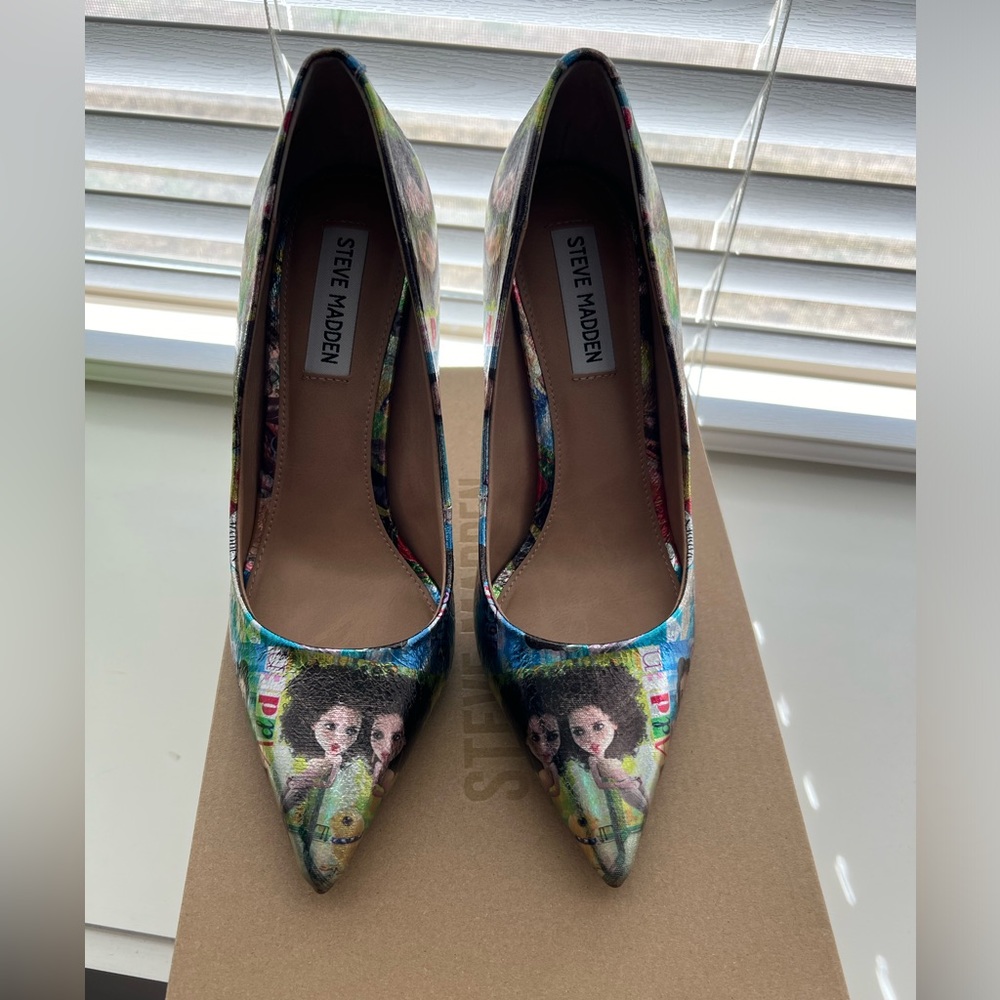 Steve Madden Vala Comic Heels